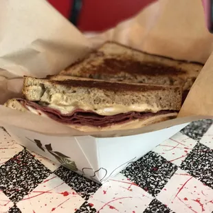 Pastrami melt