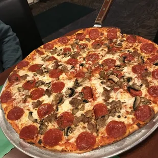NY Style Pepperoni Sausage and Mushroom!!