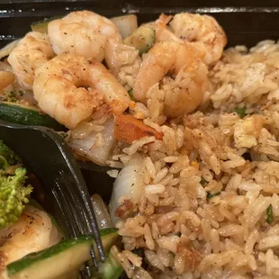 Shrimp plate with fried rice