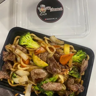 Filet Mignon Noodles with Vegetables