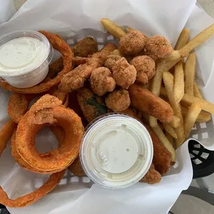Fried Sampler w/ Onion Rings, Zucchini, Mushrooms, and French Fries