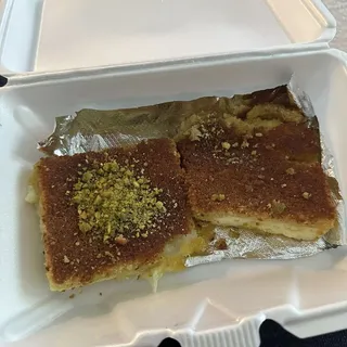 Knafe With Kaak
