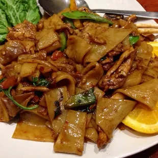 Thai drunken noodle, chicken.