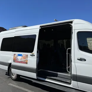 Comfortable and cooled van for the mini-Hoover dam tour