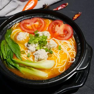 Tomato Meat Ball Rice Noodles in Clay Pot  砂锅番茄肉丸米线