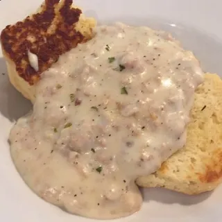 Mamas Homemade Biscuits & Sausage Gravy