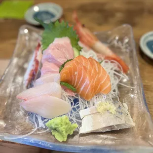 5 Kind Sashimi (Chef's Choice) (Salmon, Yellowtail, Octopus,  Mackerel, Shrimp) (Blue Fin Tuna cost extra)