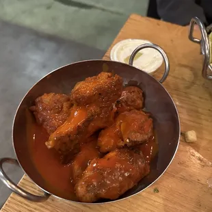  bowl of chicken wings