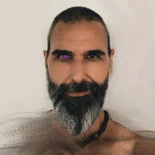 Alex R.
