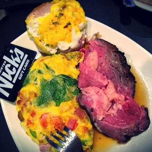 Kitchen Sink Omelette, Prime Rib n Eggs Benedict outstanding Delicious a must try the Sunday Brunch WOWED