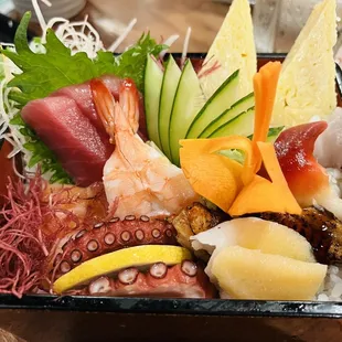 Chirashisushi