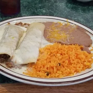 Lunch enchilada special