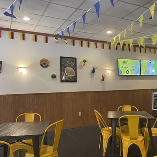 The feel of a street cafe restaurant in Colombia