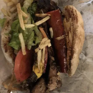 4x4 Hamburguesa cut in half delicious