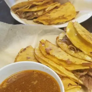 Soft Tacos de Birria res o Chivo