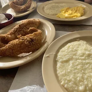 Catfish, grits and eggs