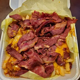 Chilli cheese fries with pastrami!