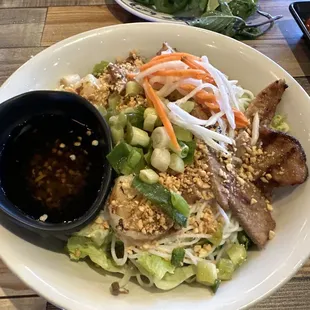 Combination vermicelli bowl