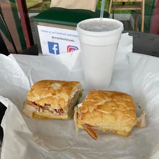 DC cougar on Dutch crunch. Everything but peppers and add phat sauce!!