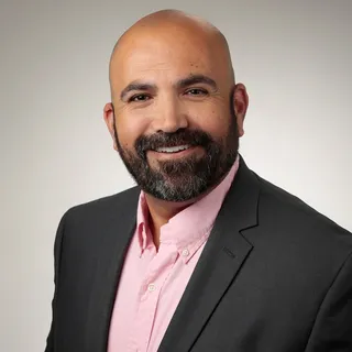 Chris R.