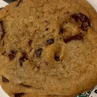 Chocolate chip cookie