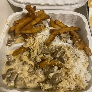 This was supposed to be beef Stroganoff. Delivered was white rice covered with mushroom gravy. I was refunded via DoorDash.