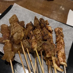 food, chicken wings and fried chicken
