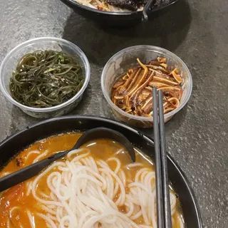 J. Grandmas Dry Rice Noodle