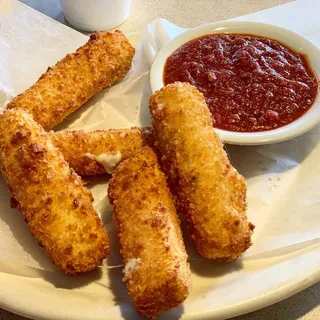 5 Homemade Mozzarella Cheese Sticks