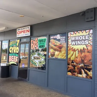 the outside of the restaurant