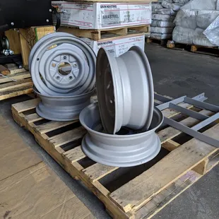 Get your rims blasted, call Mr. Sandman Inc at 808-833-2500.