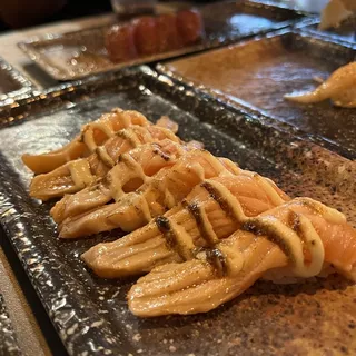 Seared Salmon (2 pcs)