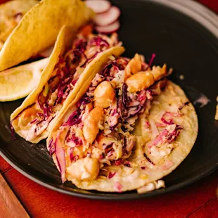 two tacos on a plate