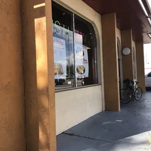 the outside of a restaurant