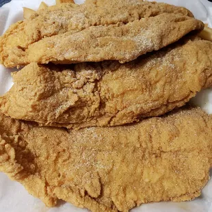 THIS is what a proper catfish dinner looks like!!!