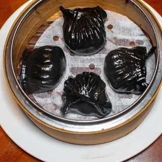 Shrimp Dumplings w. Crab Meat & Truffle Sauce