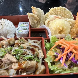 Bento Box(lunch)with chicken