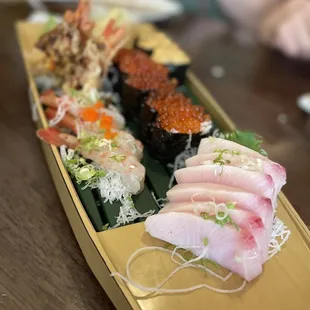 Mr. Sushi Boat