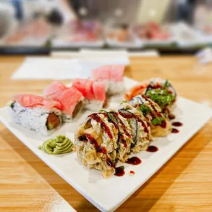 Whackymaki Rol &amp; All &apos;bout Tuna Roll