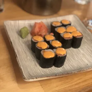 Salmon rolls spicy mayo