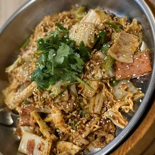 Dry Spicy Pot ( Choice of 6 items ) can share with 2 or 3 people. Recommend