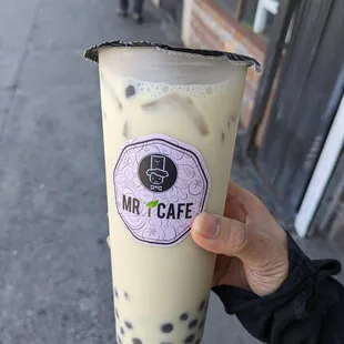 Thai milk tea, 3.5 stars. Not overly sweet, had some bitter aftertaste typical of tea. But didn't taste very thai-milk-tea-like. Tue 10/24