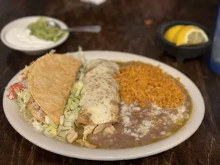 El Rio Mexican & American Food