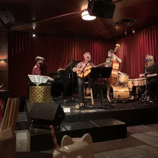 (Aug 2021) live band