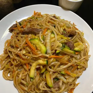 Beef udon fried noodles