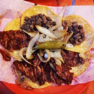 Bistec &amp; regular trompo tacos