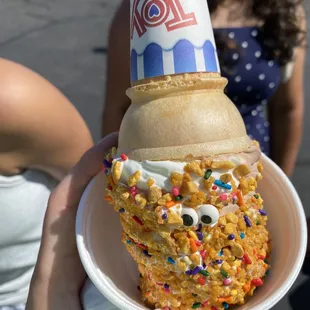 Medium Twist with Twinkles