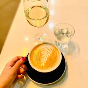 Lattes! Prosecco!