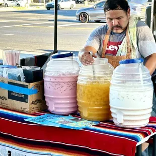 Aguas frescas (strawberry, lúcuma, horchata)