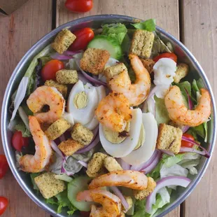 Garden salad with shrimp